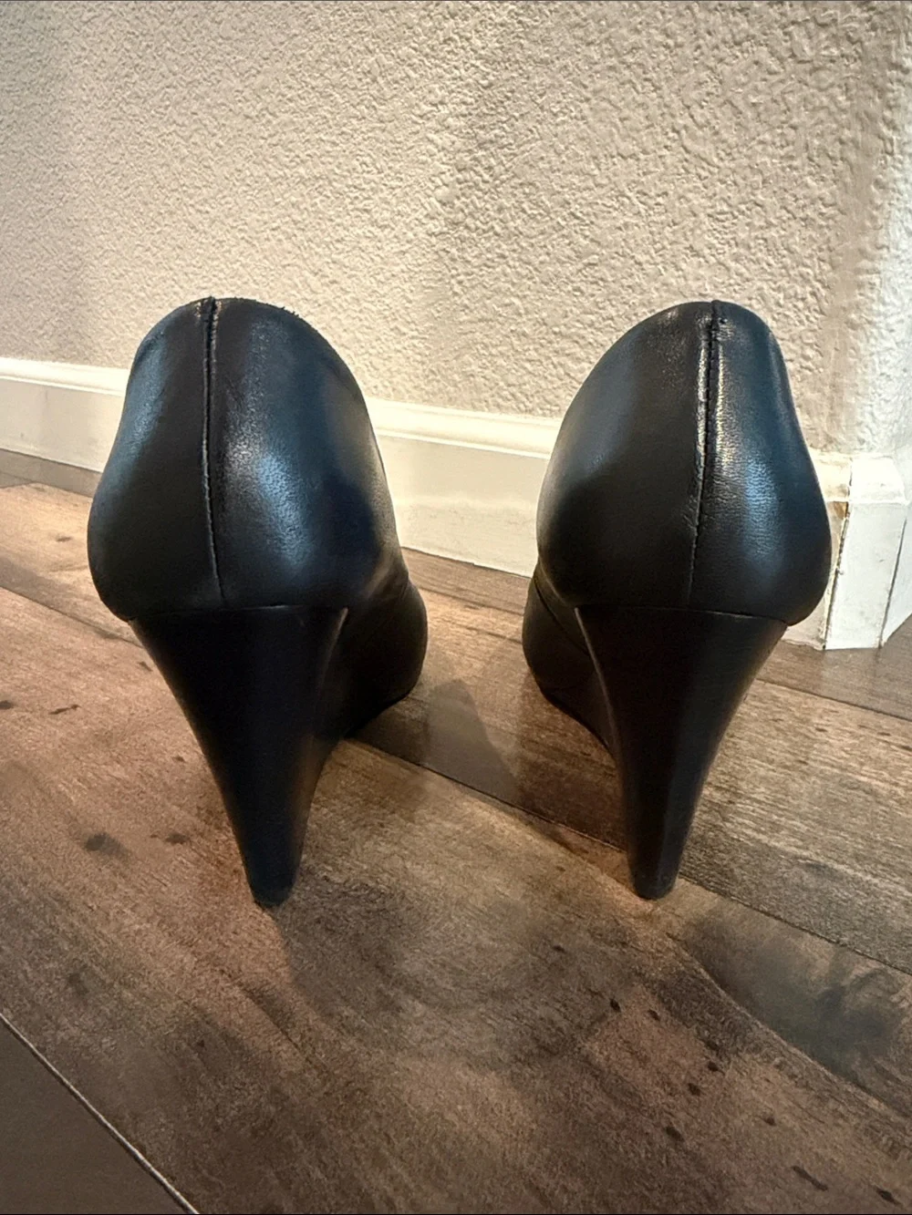 Tory Burch Sally Wedge Pump Black Leather Logo Round-Toe Flats Size 8 - Picture 5 of 8